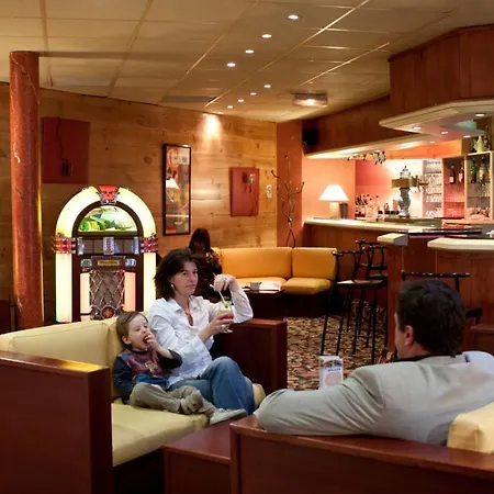 Garden & Balneo 아파트호텔 코트레