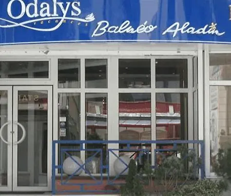 Garden & Balneo 3* 코트레